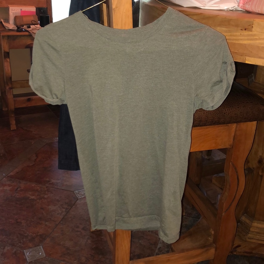 H&M simple t-shirt green